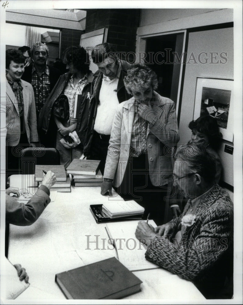 1981 Press Photo Carl V. McFadden, Historian. - RRU46189 - Historic Images