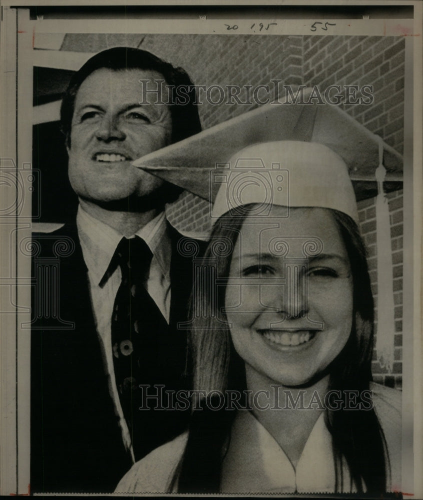 1971 Senator Shares Graduation Sen Edward - Historic Images