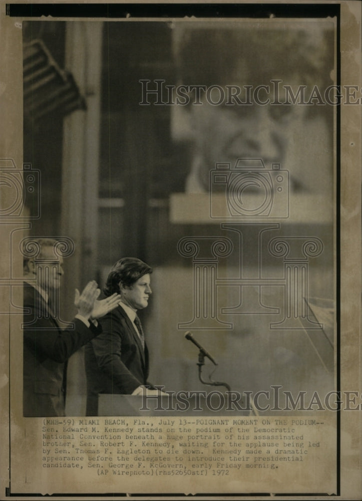 1972 Poignant moment Podium Democratic huge - Historic Images