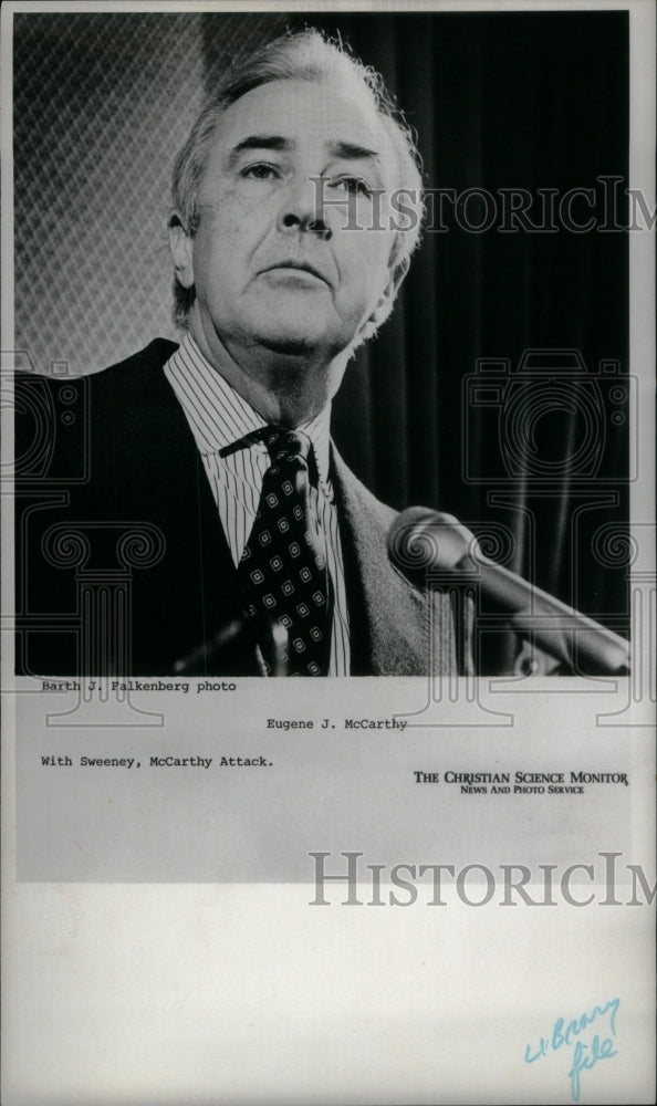 1975, Senator Eugene McCarthy Politician US - RRU47141 - Historic Images