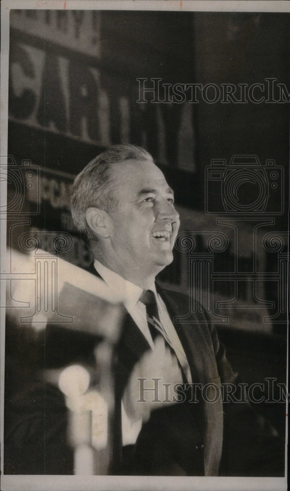 1968, Sen McCarthy Speaks Delegates Smiling - RRU47183 - Historic Images