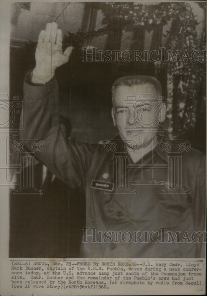 1968 Press Photo US Navy Cmdr Lloyd Mark Bucher,release - Historic Images