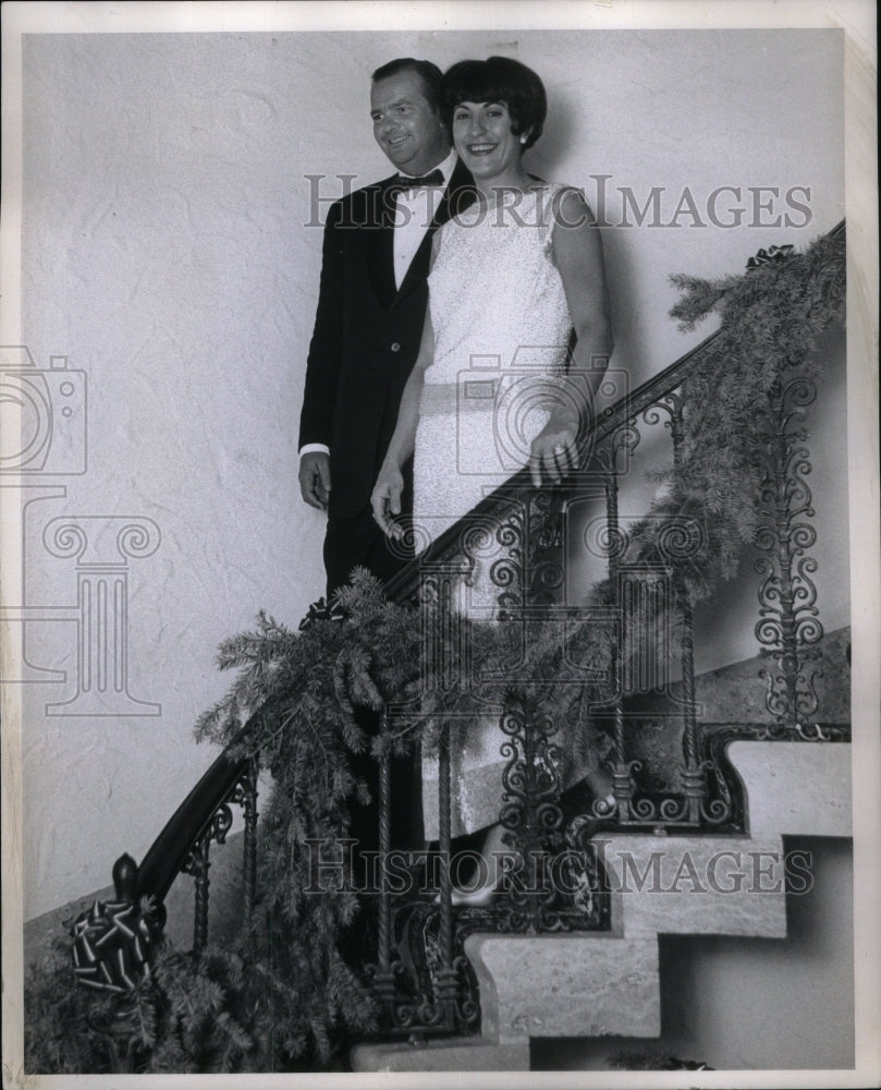 1963, Mr and Mrs Temple Buell Jr,Denver Soct - RRU47925 - Historic Images