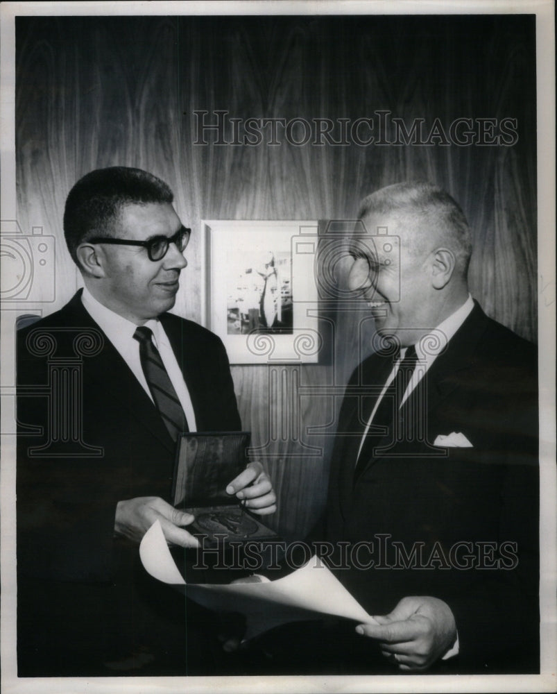 1963 Victor Consul Manager Campbell Robert - Historic Images