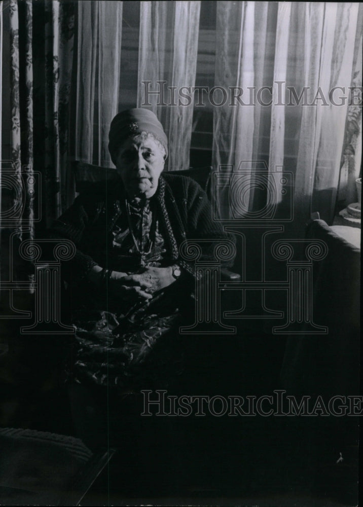 1967 Press Photo Older Woman Afraid Of Dying Finley - RRU48605 - Historic Images