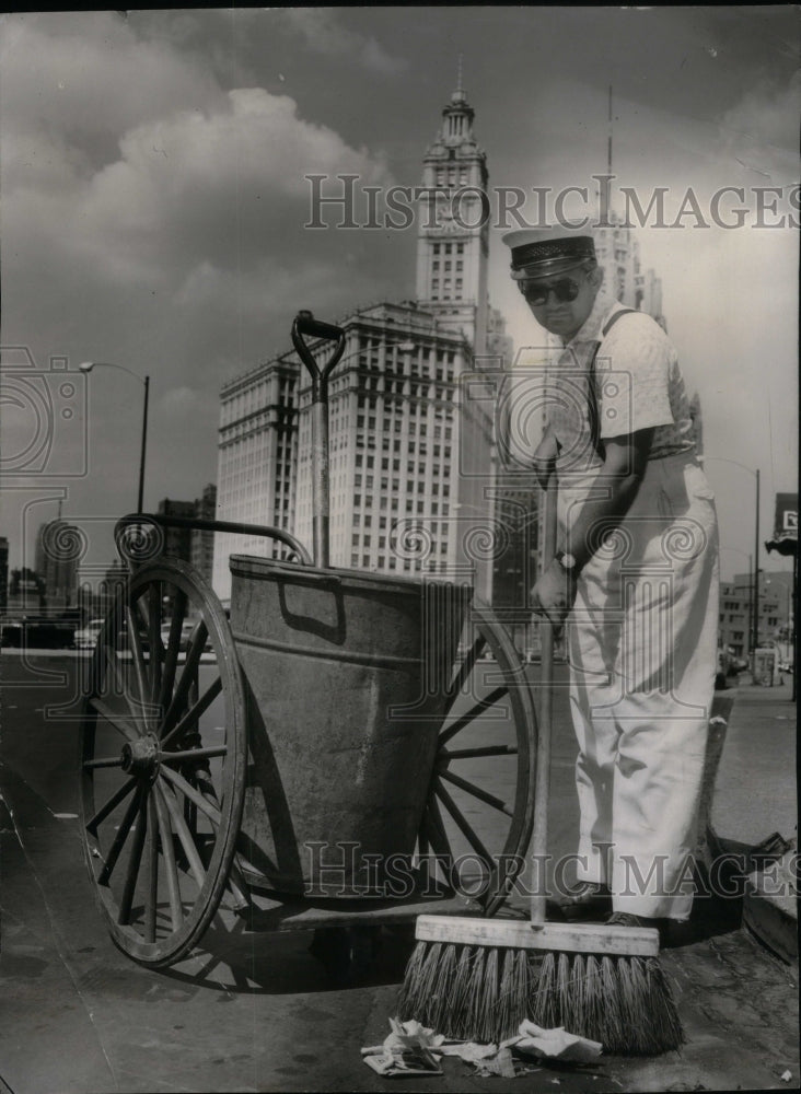 1955 Press Photo Dan Inendino City Laborer Wabash - Historic Images