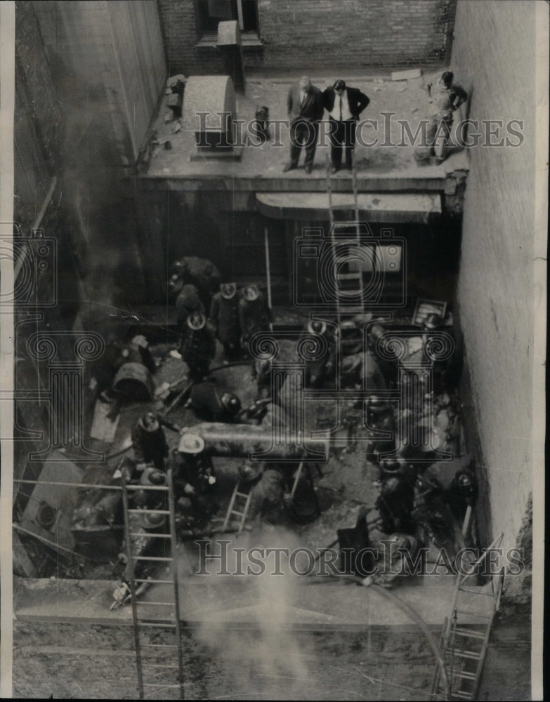 1965 Firemen Fighting Fire Chicago - Historic Images