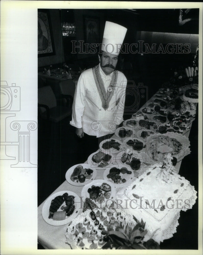 1985, Chef Cees van Es Noordam Ship Food - RRU49343 - Historic Images