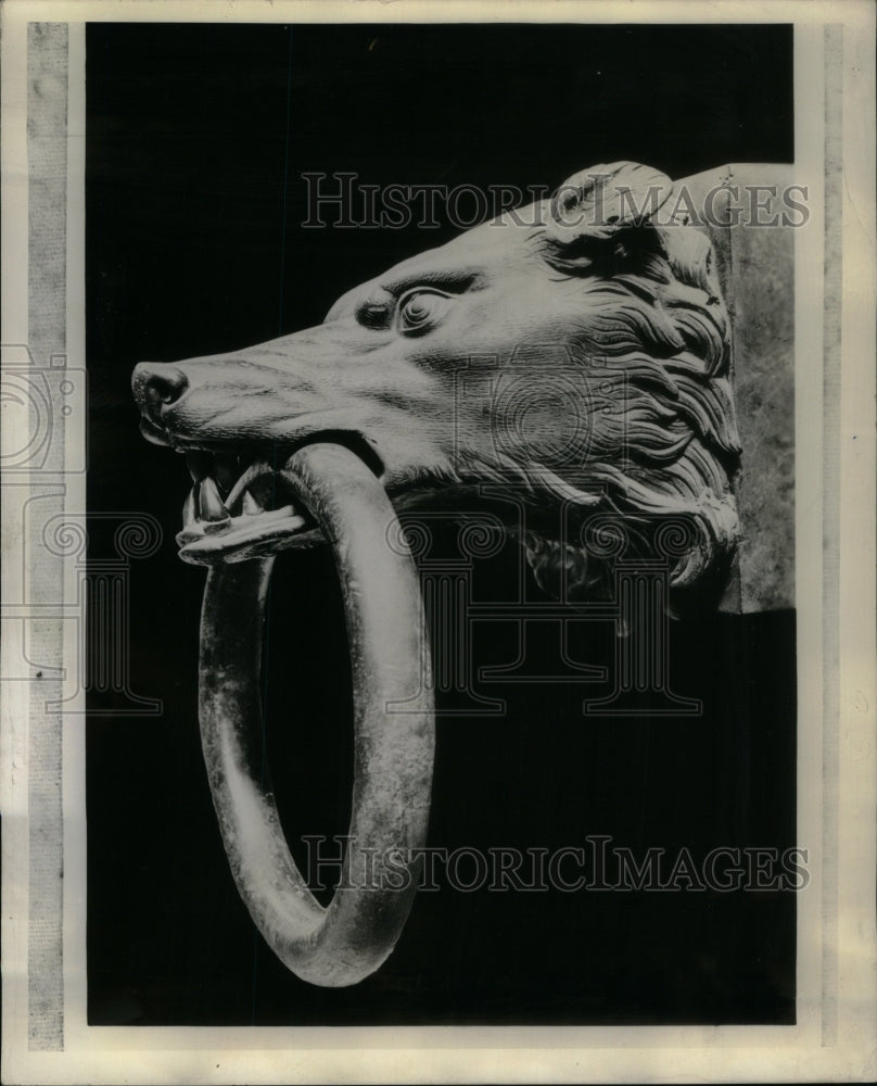 1938 Press Photo Wolf Head Rigging Ring Bronzo Nave - RRU49405 - Historic Images