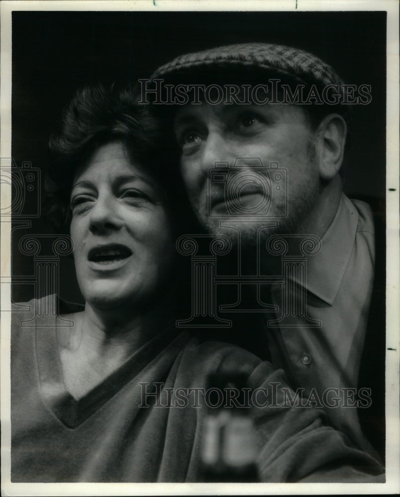 1969 Press Photo Anita Dangler Sydney Walker Hostage - RRU49531 - Historic Images