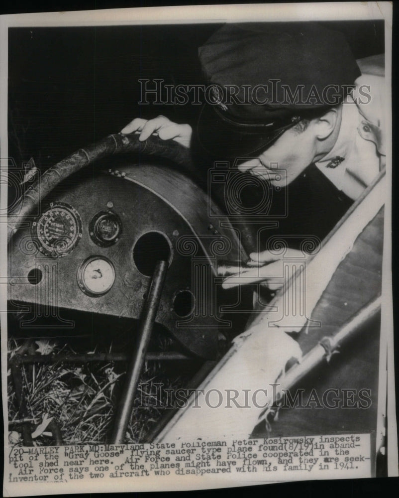 1941 Press Photo Gray Goose Plane Pit Found Marley Park - RRU49801 - Historic Images