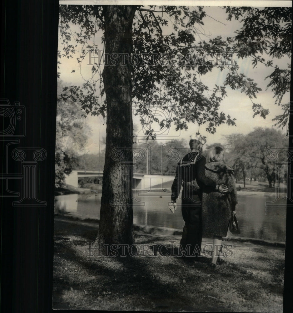 1964, John Sutton &amp; Elizabeth Otto Strolling - RRU50043 - Historic Images