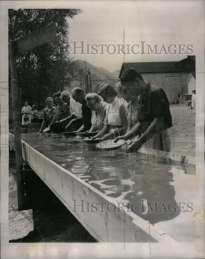1953 Tourist Gold Pan Fat Chance Mining Co. - Historic Images