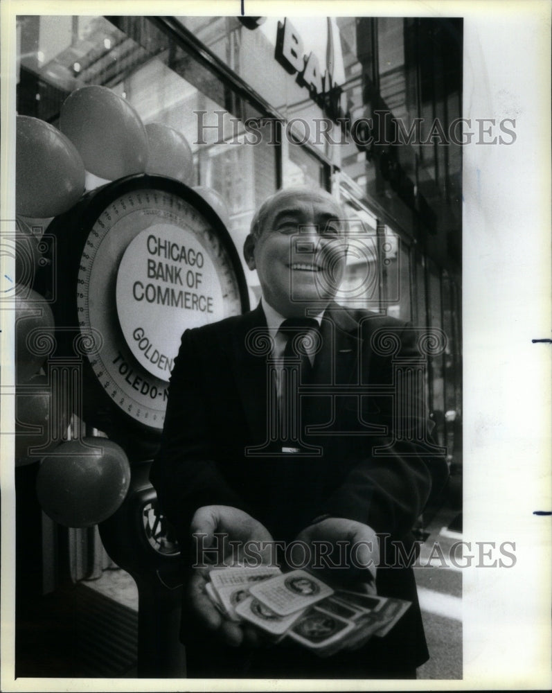 1986 Press Photo Nicholas Dreistadt Chicago Bank - Historic Images