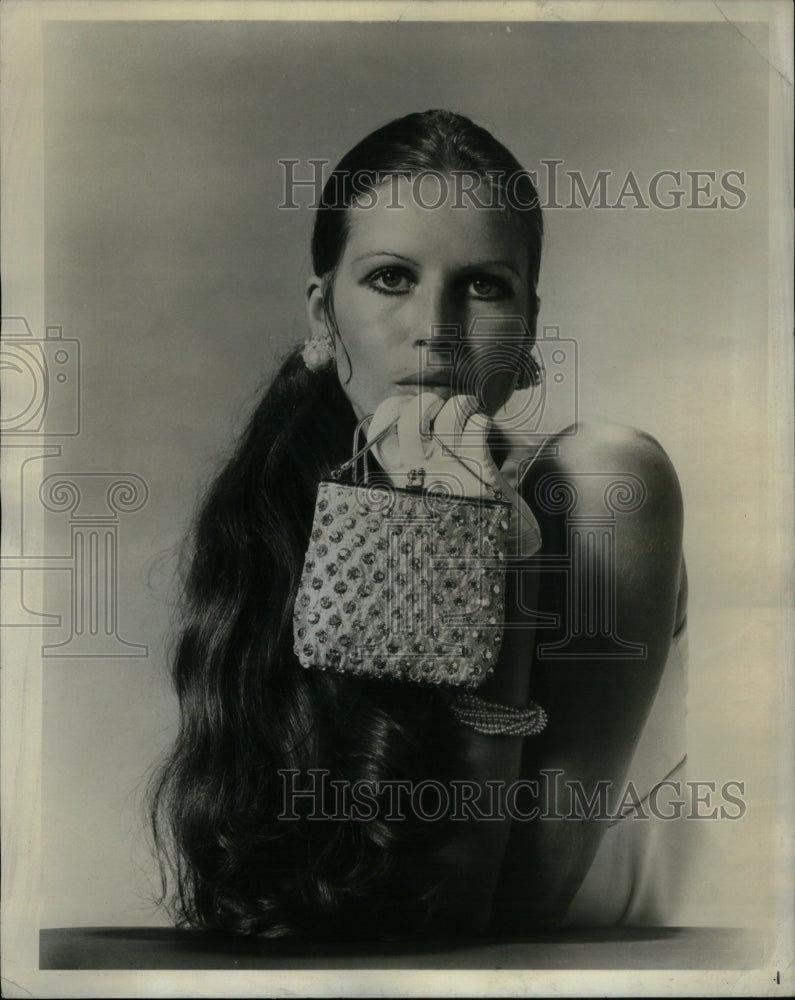 1969 Press Photo Handbags Dresses Rrhinestones Gold - RRU50853 - Historic Images