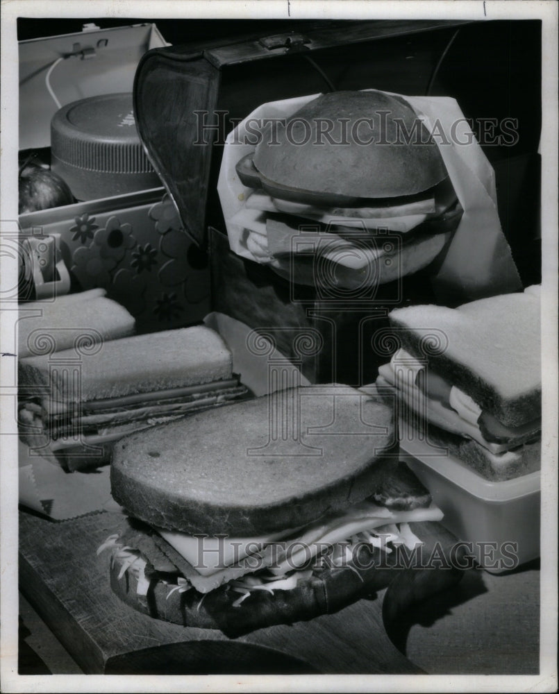 1971 Press Photo sandwich corned beef cheese cabbage - RRU50865 - Historic Images