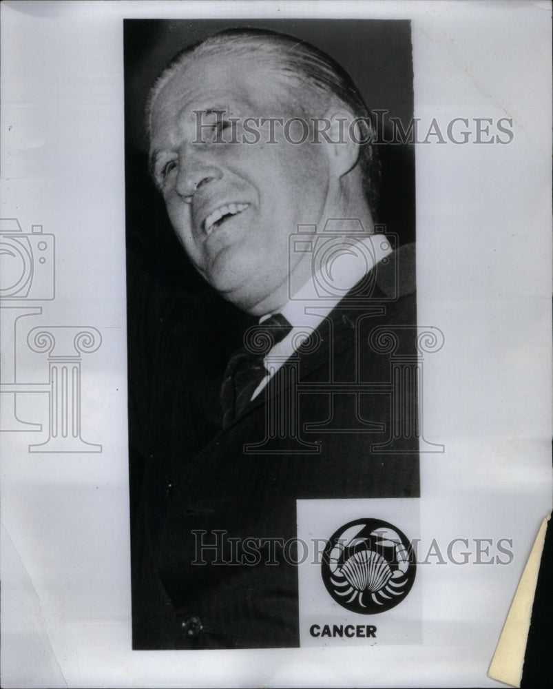 1968 Press Photo Man Zodiac sign Cancer photo pose suit - RRU51333 - Historic Images