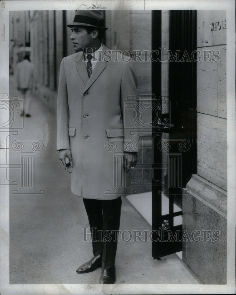 1967 Cashmere coat Harry Fischer Amicale - Historic Images