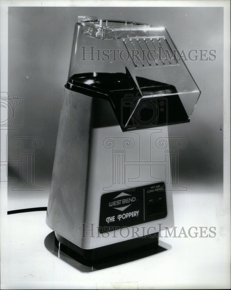 1982, Pop corn maker machine West Bend - RRU51781 - Historic Images