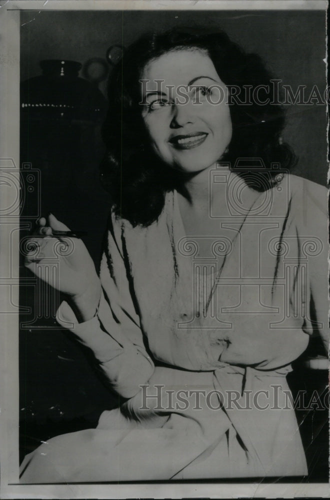 1949, Mrs Losuis Prima Band Leader - RRU51899 - Historic Images