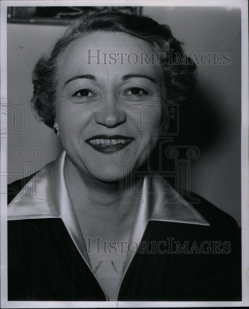 1952, Mrs Sidney Williams Stevens Treasurer - RRU51929 - Historic Images