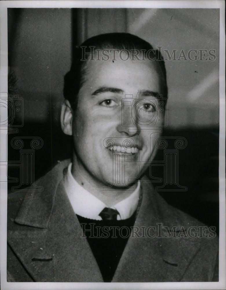 1960 Press Photo Lord Porchester Britian Nobleman - RRU52091 - Historic Images