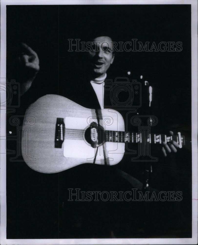 1971 Press Photo Bob Posch Singer Guitarist - RRU52135 - Historic Images