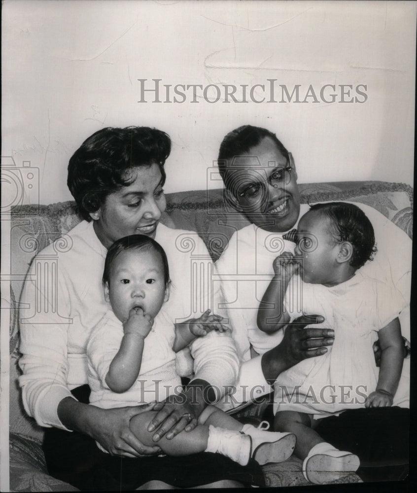 1956 Press Photo Mrs Christine Smith professor Charles - Historic Images