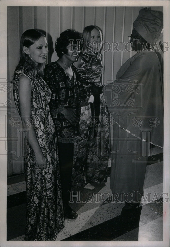 1971, Africa Denver Garment Gown Snake Print - RRU52645 - Historic Images