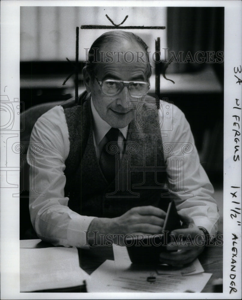 1985 Press Photo English Poet Author Sidney Alexander - Historic Images