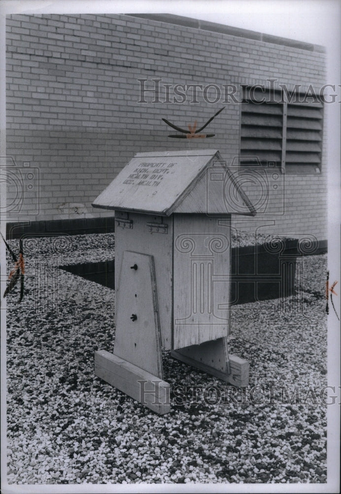 1967 Press Photo Wooden Box Air Pollution Testing - RRU53137 - Historic Images