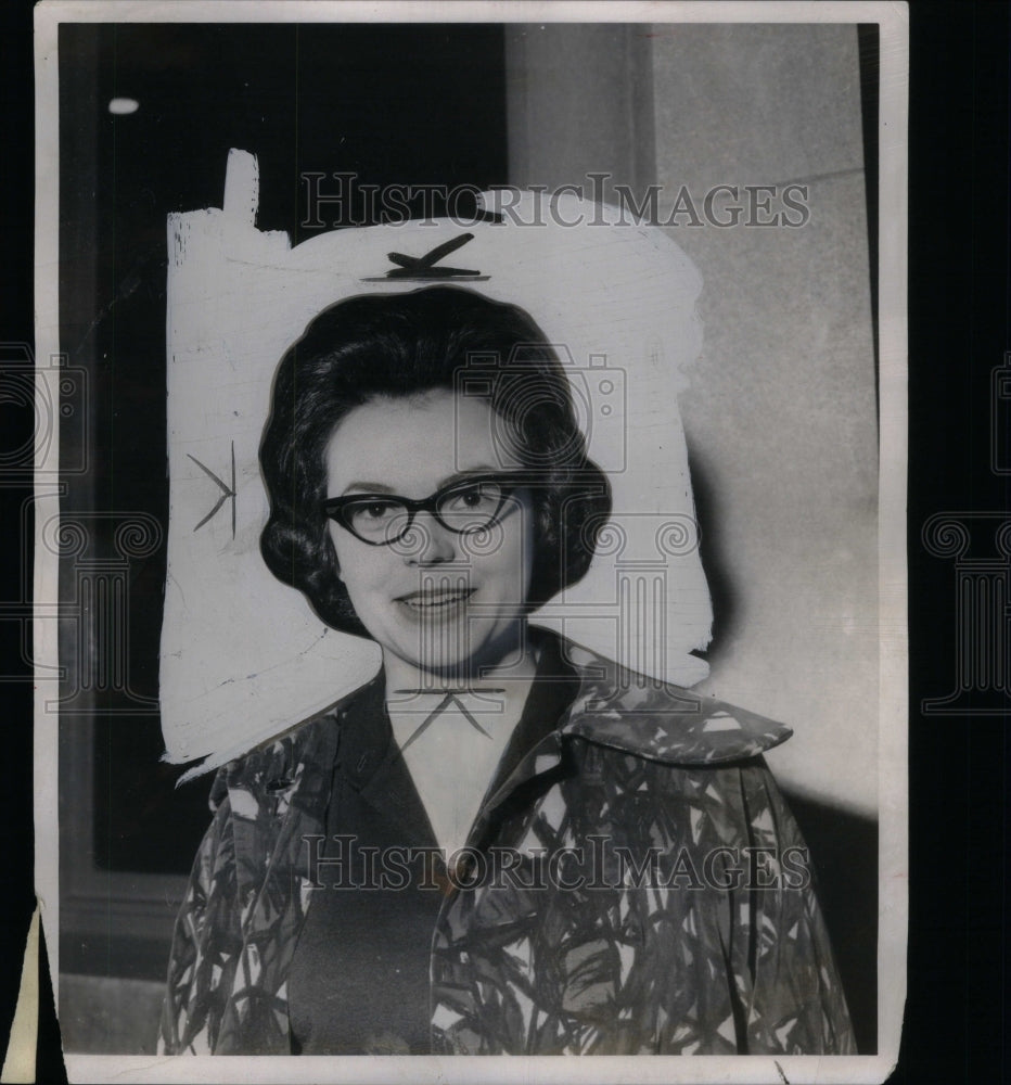 1963 Press Photo Jo Ann Hardee newspaper reporter host - Historic Images