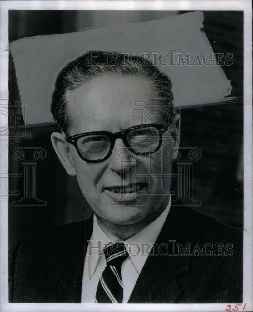 1958 Press Photo MR. W. R. JEEVES PARKE-DAVIS COMPANY - Historic Images