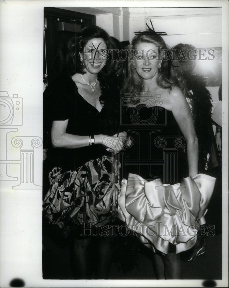 1988, Kathy DuRoss Wife Henry Ford II - RRU53535 - Historic Images