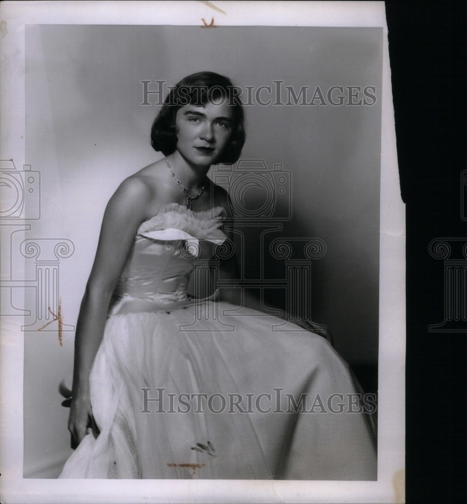 1949 Press Photo Dorothy Ellen Booth Detroit Society - Historic Images