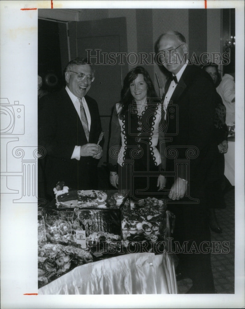 1993 Dr alan Grusbir Lisa Ford Thomas Rozek - Historic Images