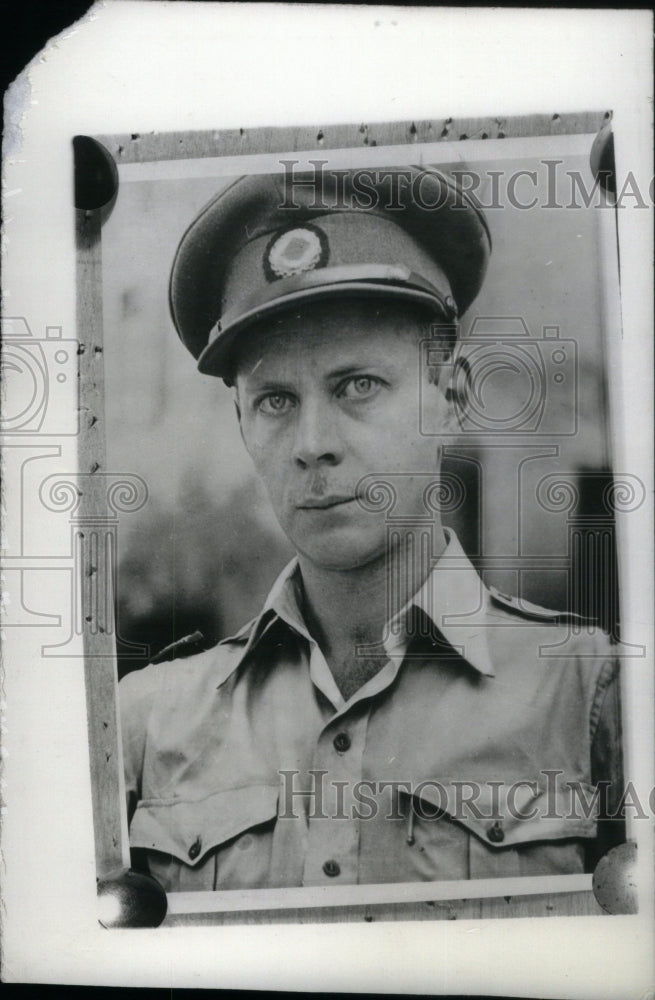 1944 Press Photo Richard Mowrer Correspondent - Historic Images