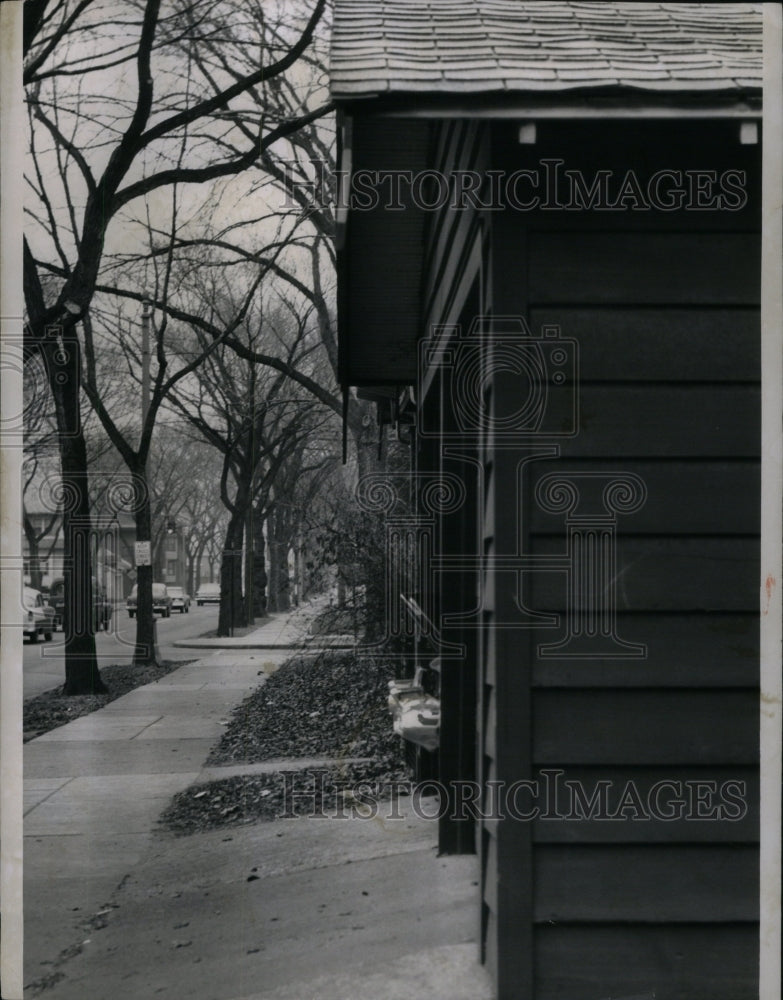 1957 Press Photo Garage Home Building Vehicle - Historic Images