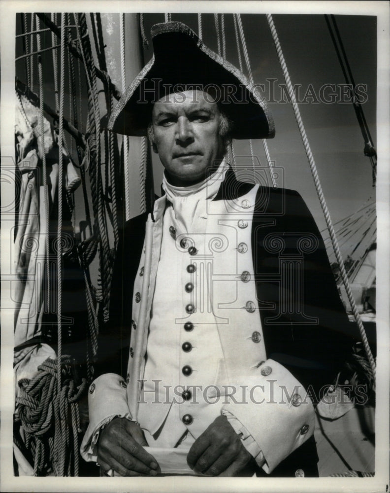 1977 Press Photo James Cook Dennis Burgess SouthPacific - Historic Images