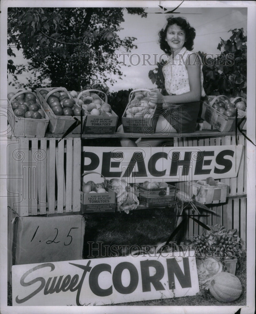 1954, Mary Shima Romeo Fruit Stand Sweet - RRU54903 - Historic Images