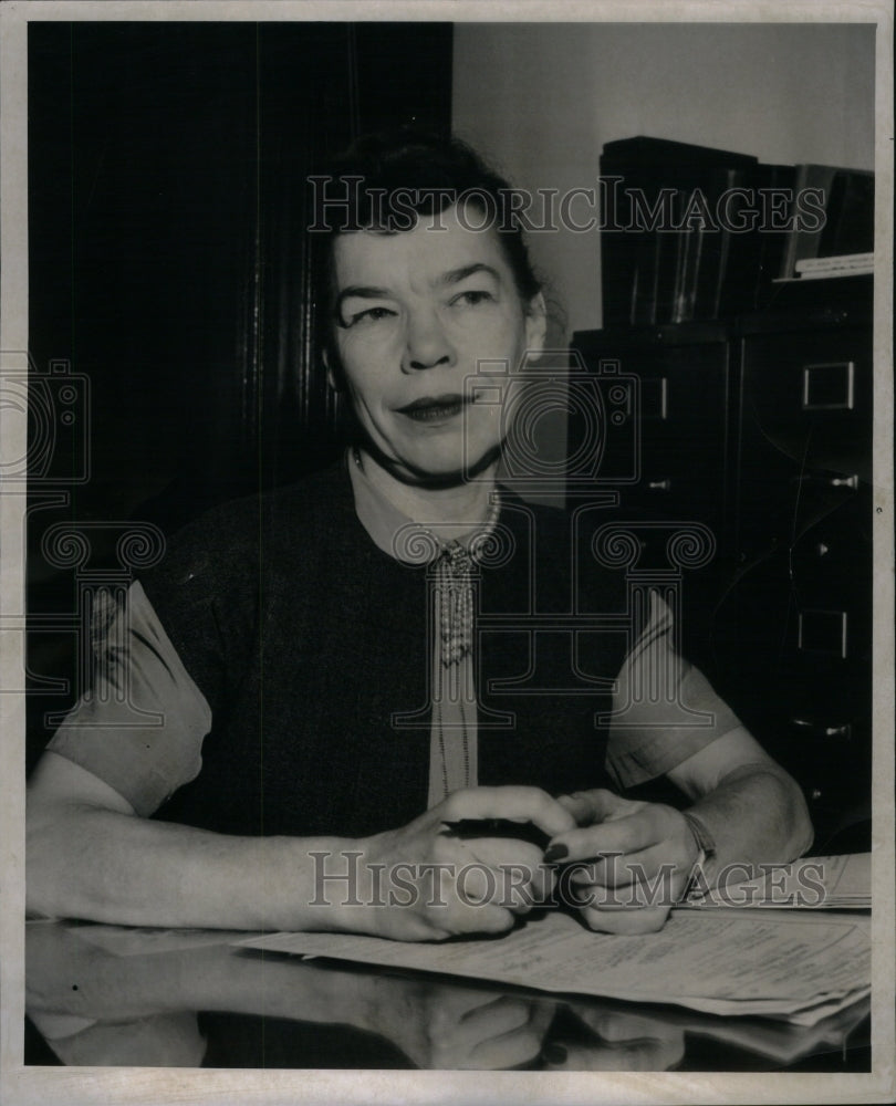 1958, Mrs.Doris Richards Export Manager - RRU54979 - Historic Images