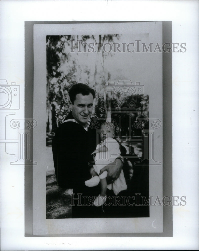 1991 Press Photo Michael Rovert Rich Navy Infant Son - RRU55081 - Historic Images