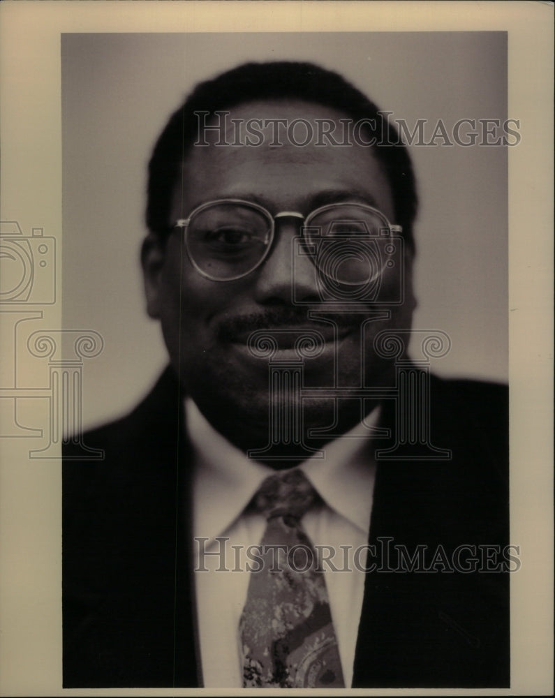 1994, Dale Rich African Amer History Expert - RRU55115 - Historic Images