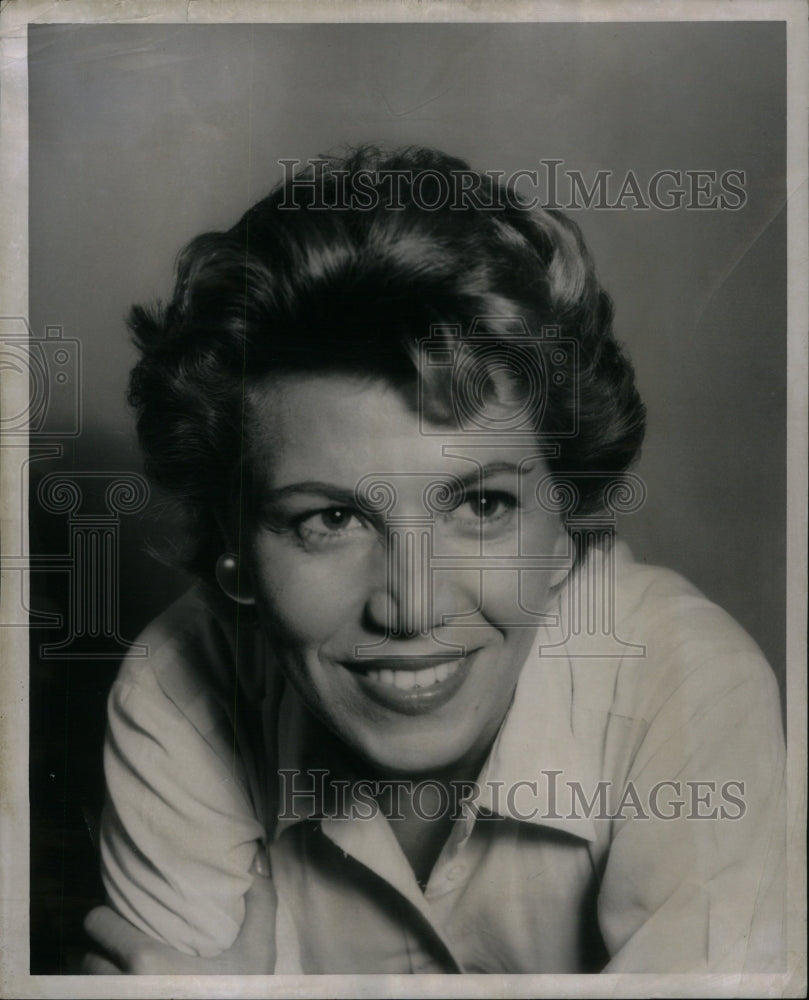 1956, Pretty Songster Trudy Richard Gal New - RRU55189 - Historic Images