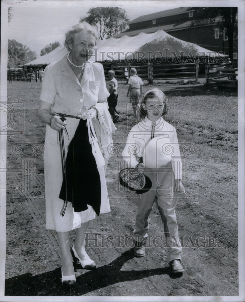 1957, Mrs TJ Richter Janice White Detroit - RRU55251 - Historic Images