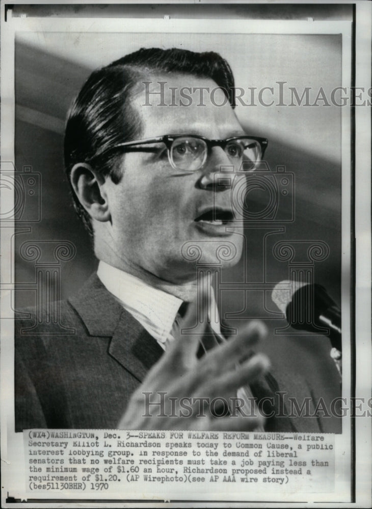 1970 Press Photo Speak Welfare Reform Measure Elliot - Historic Images