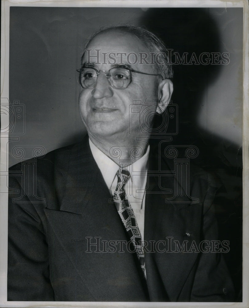 1948 Press Photo Pilides Dentist McManus - RRU55519 - Historic Images