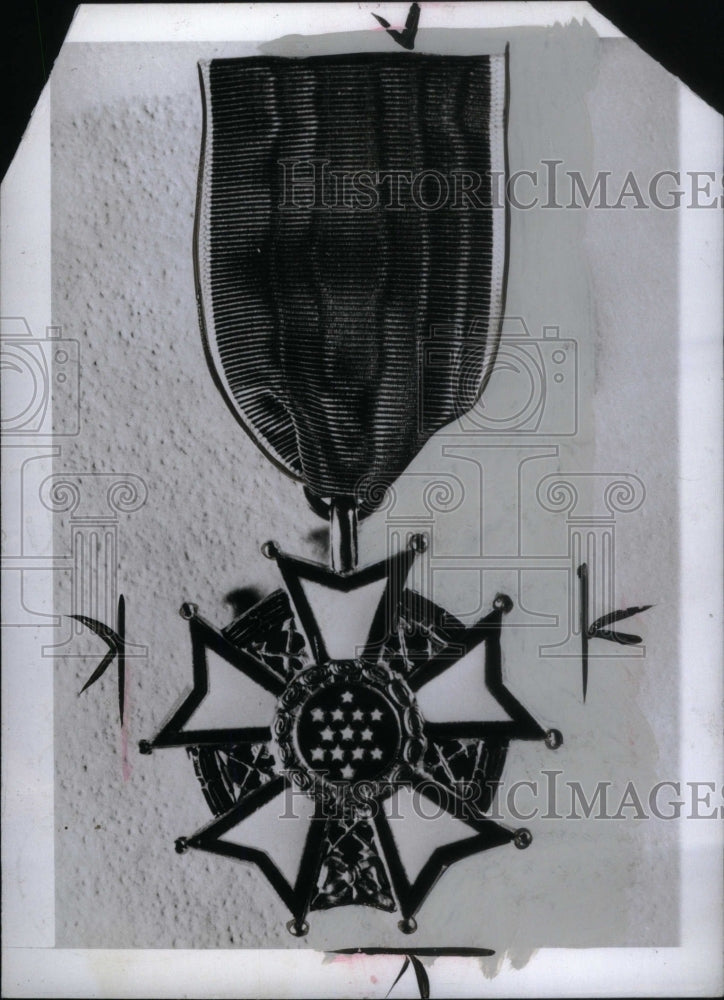 1943, Army Decoration Legion Of Merit Medal - RRU55961 - Historic Images