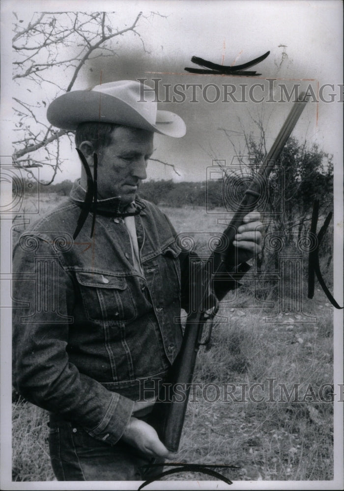 1969 Press Photo Arms Riffles Winchester Model Texas - Historic Images
