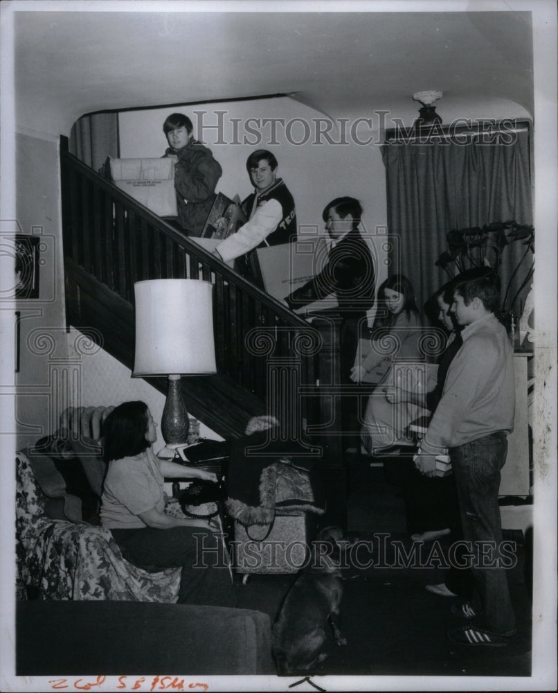 1977 Qulnnane Family Eviction Averted Paul - Historic Images